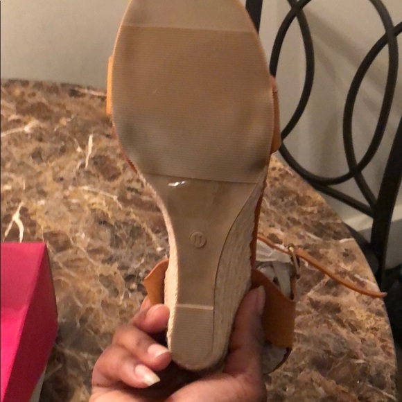 Shoes - Picture 5 of 5